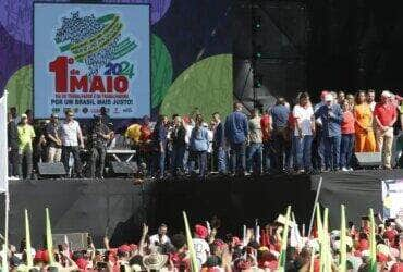 São Paulo (SP) 01/05/2024 - Presidente Lula participa do Ato das Centrais Sindicais do Dia do Trabalhador, na Arena Neo Quimica do Corinthians.  Foto: Paulo Pinto/Agência Brasil