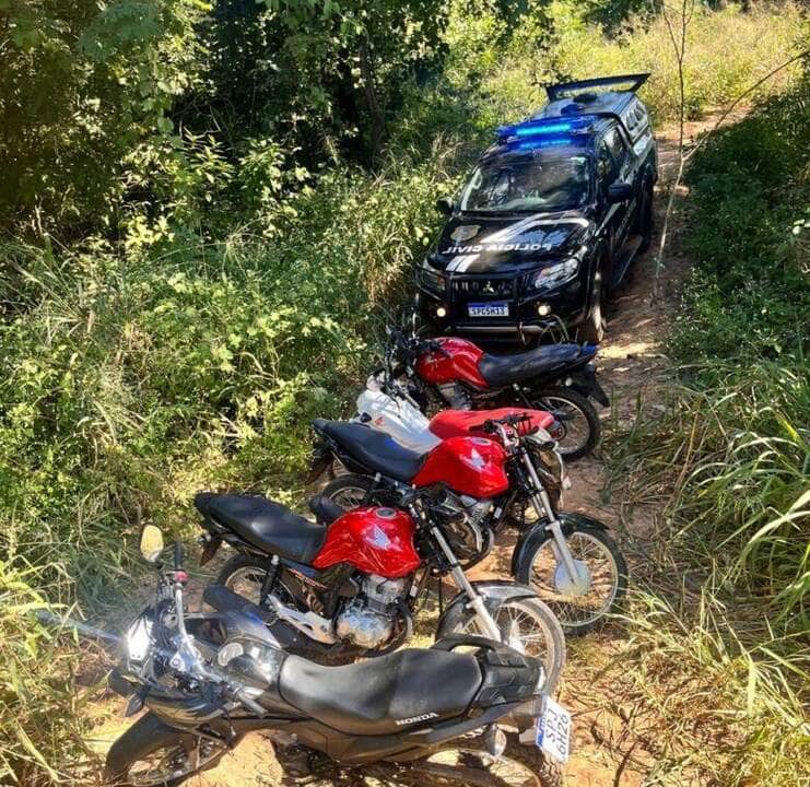 Polícia Civil recupera oito motocicletas furtadas de concessionária e detém quatro em flagrante_664f771159e46.jpeg
