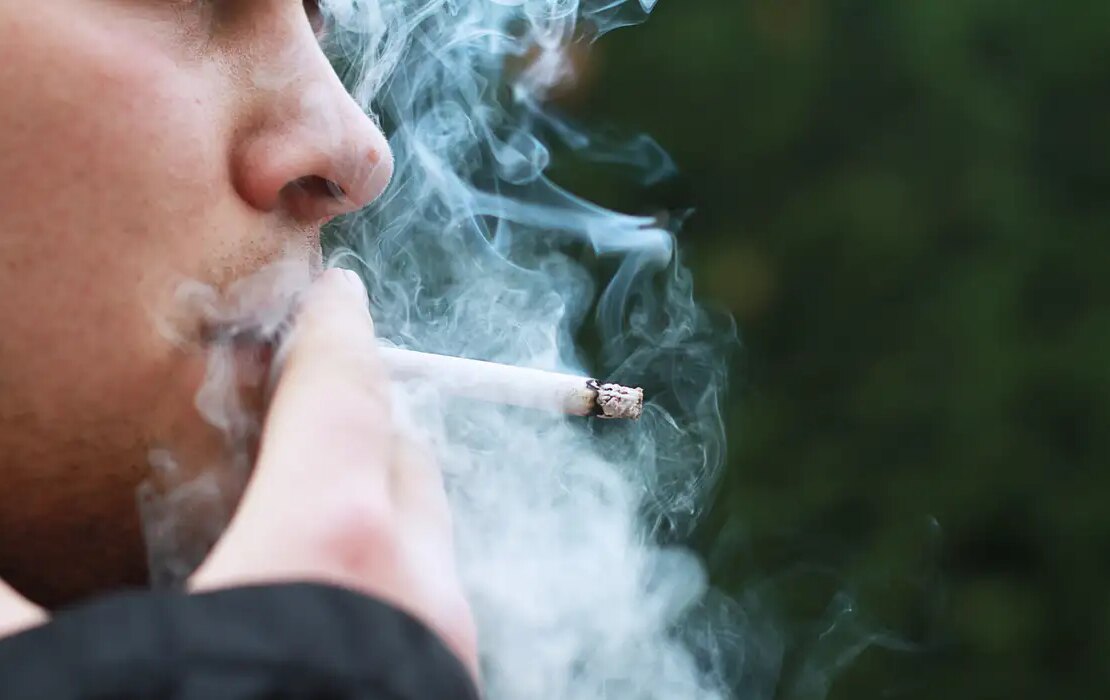 Consumo mundial de tabaco cai, informa relatório da OMS. Cigarro, fumaça, tabaco, fumo. Foto: Kruscha/Pixabay