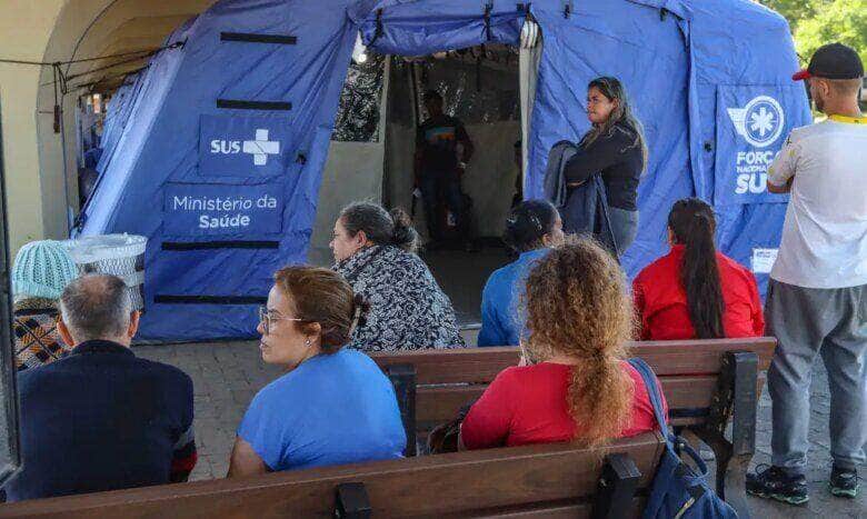 Canoas (RS), 21/05/2024 – CHUVAS/ RS - ABRIGO - Abrigo para pessoas atingidas pela enchente, na ULBRA, em Canoas. - Hospital de Campanha da Força Nacional do SUS, montado na ULBRA. Foto: Rafa Neddermeyer/Agência Brasil
