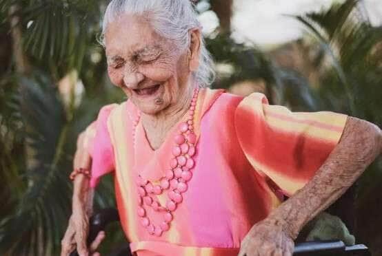 Morre aos 112 anos Dona Arminda da Silva, a centenária do abrigo Bom Jesus