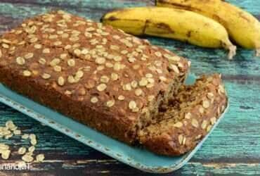 Bolo de banana com aveia