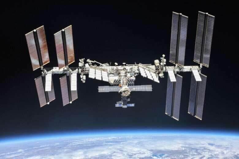 Família que teve a casa atingida por lixo espacial processa NASA