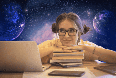 Mulher fundo de estrelas