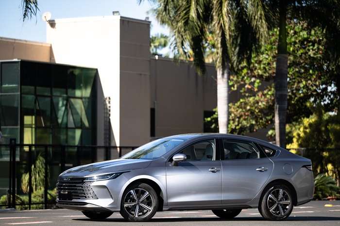 O rugido da BYD com o King DM-i vai assustar a concorrência?