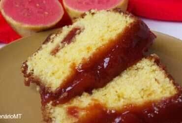 Receita de bolo de fubá com goiabada