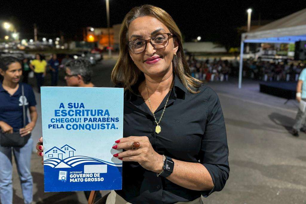 governo entrega 450 escrituras em cuiaba sou o homem mais feliz do mundo diz morador apos 30 anos de espera interna 1 2024 06 30 31233605