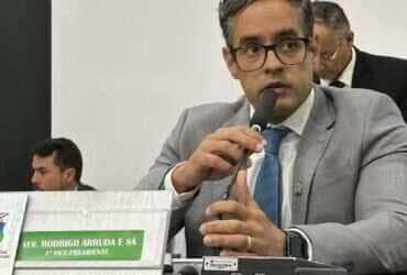 Projeto de lei propõe leitura da Bíblia em escolas de Cuiabá gera debate