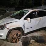 Carro capota na BR-163 em Nova Mutum e deixa dois feridos