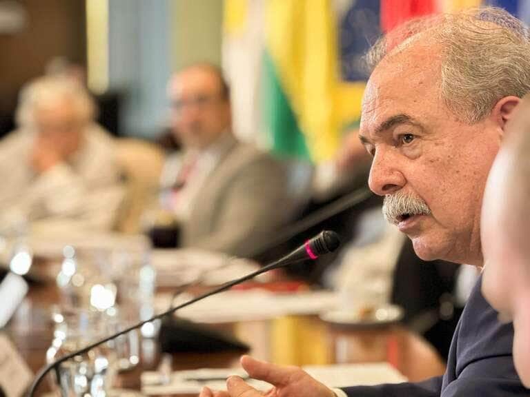 BNDES já aprovou R$ 3,2 bilhões da Rotas para a Integração, diz Mercadante - Gabriel Souza/BNDES