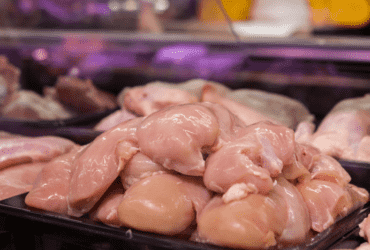 Brasil suspende preventivamente as exportações de carne de aves e seus produtos -