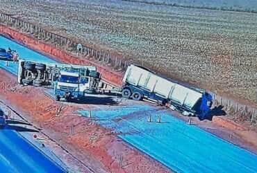 Acidente entre carro e carreta na BR-163 deixa dois feridos em Nova Mutum
