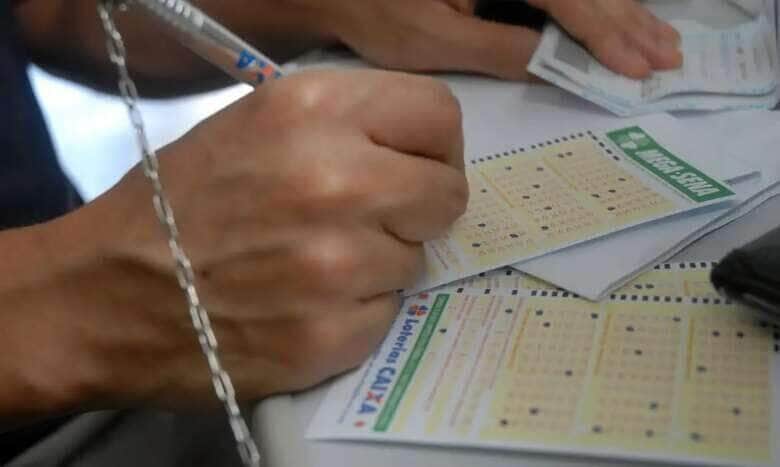 Mega-Sena paga R$ 2 milhões neste sábado Por: Arquivo Agência Brasil