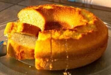 Café da Manhã - Bolo de Fubá - Fotos do Canva