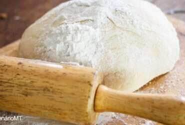 Como fazer massa de salgadinho em casa