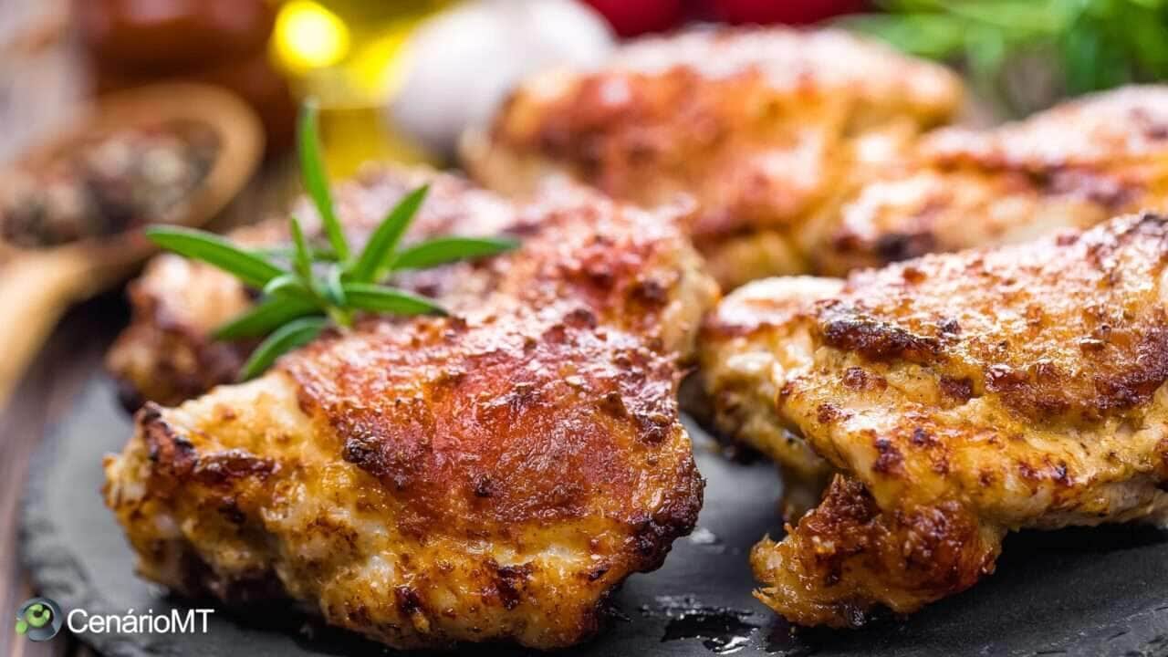 Tempero para frango assado delicioso e perfumado 2 Receita de coxa de frango