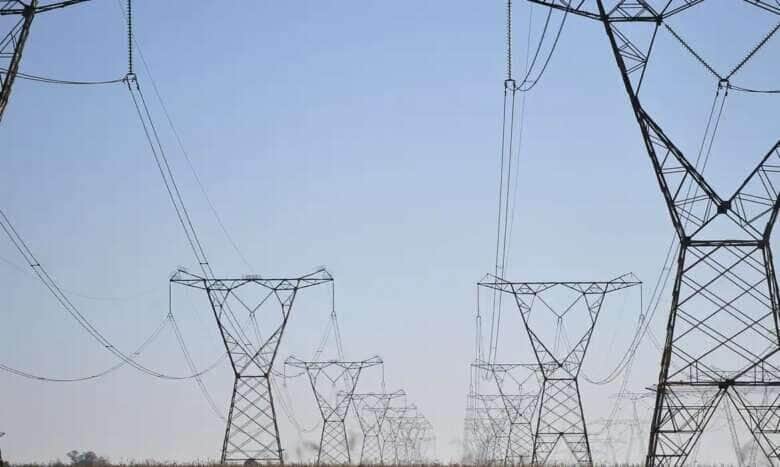 Linhas de transmissão de energia, energia elétrica Por: Marcello Casal Jr/Agência Brasi
