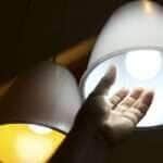 Brasília - O consumo de energia elétrica fechou os primeiros três meses do ano com queda acumulada de 4,2% em relação ao mesmo período do ano passado  (Marcelo Camargo/Agência Brasil)