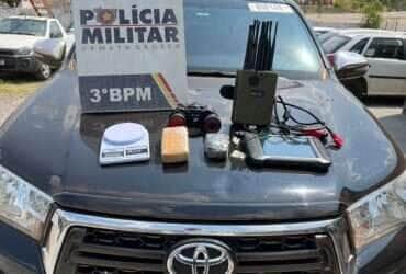 PM recupera caminhonete furtada e prende dupla com ferramentas para crimes em Mato Grosso