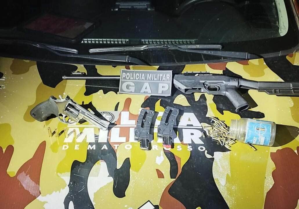 Homem é preso com arsenal de armas e munições durante abordagem policial na MT-423