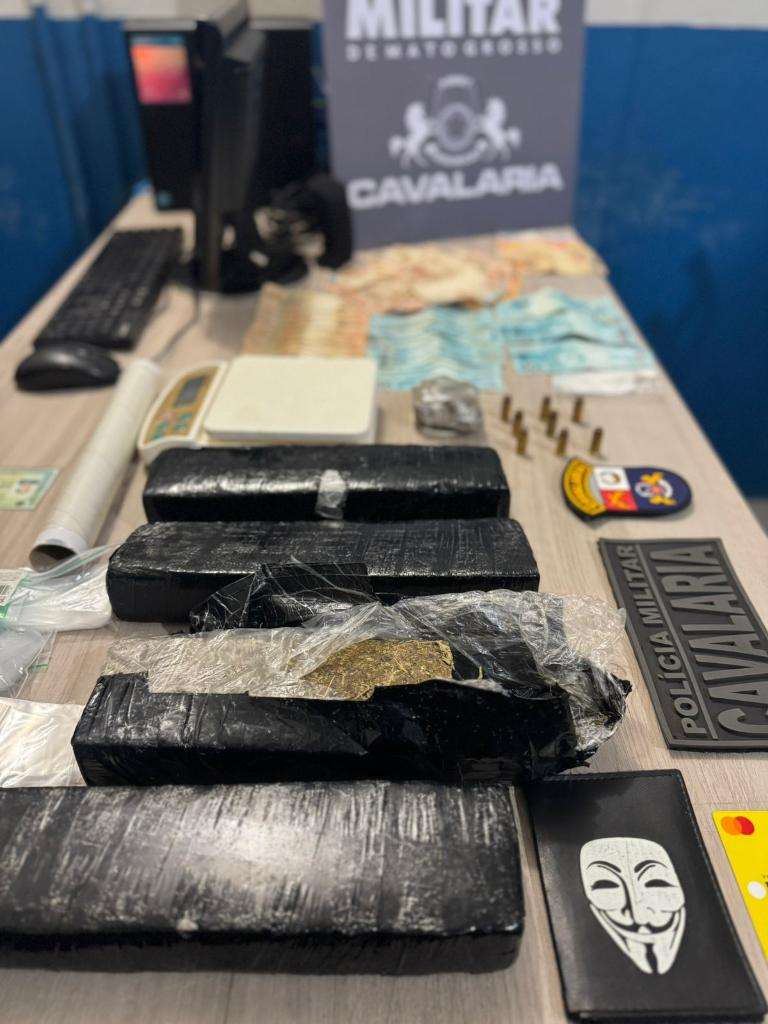 Policiais são enviados a Lucas do Rio Verde após atentados contra advogado 2 Material encontrado pela polícia em Lucas do Rio Verde