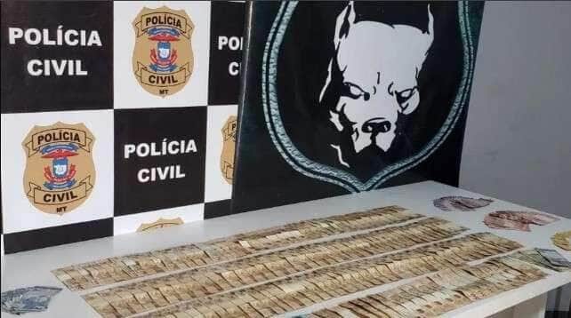 Estudante de Direito presa durante apresentação do TCC por envolvimento com o tráfico em Mato Grosso 2 Segundo as autoridades, a estudante exercia um papel fundamental na administração financeira das atividades ilícitas do grupo.