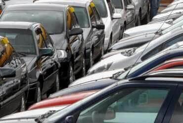 01/06/2023 - Brasília - Concessionárias registram queda na venda de carros usados depois da redução do IPI para veículos novos. Foto feita em 26 de Dezembro de 2008 Foto: Marcello Casal Jr./Agência Brasil/Arquivo