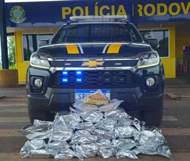 PRF prende quatro mulheres com mais de 40 kg de maconha em ônibus na BR-070, em Poconé 