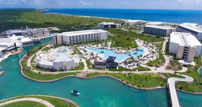 Como calcular os custos de uma viagem de uma semana para um casal em Cancun