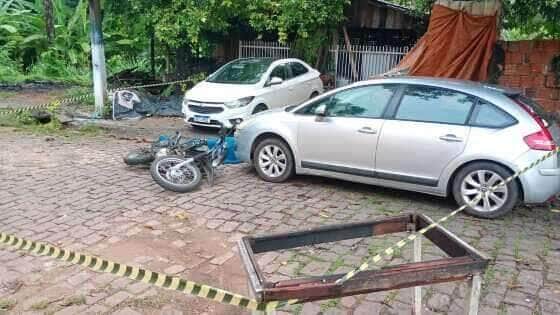 Homem é encontrado morto a tiros ao lado de moto em Diamantino