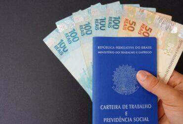 Salário mínimo 2025: O que está em jogo e como isso afeta sua vida