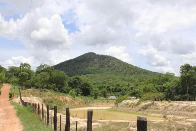 Morro de Santo Antônio ganha nova trilha e infraestrutura para receber turistas