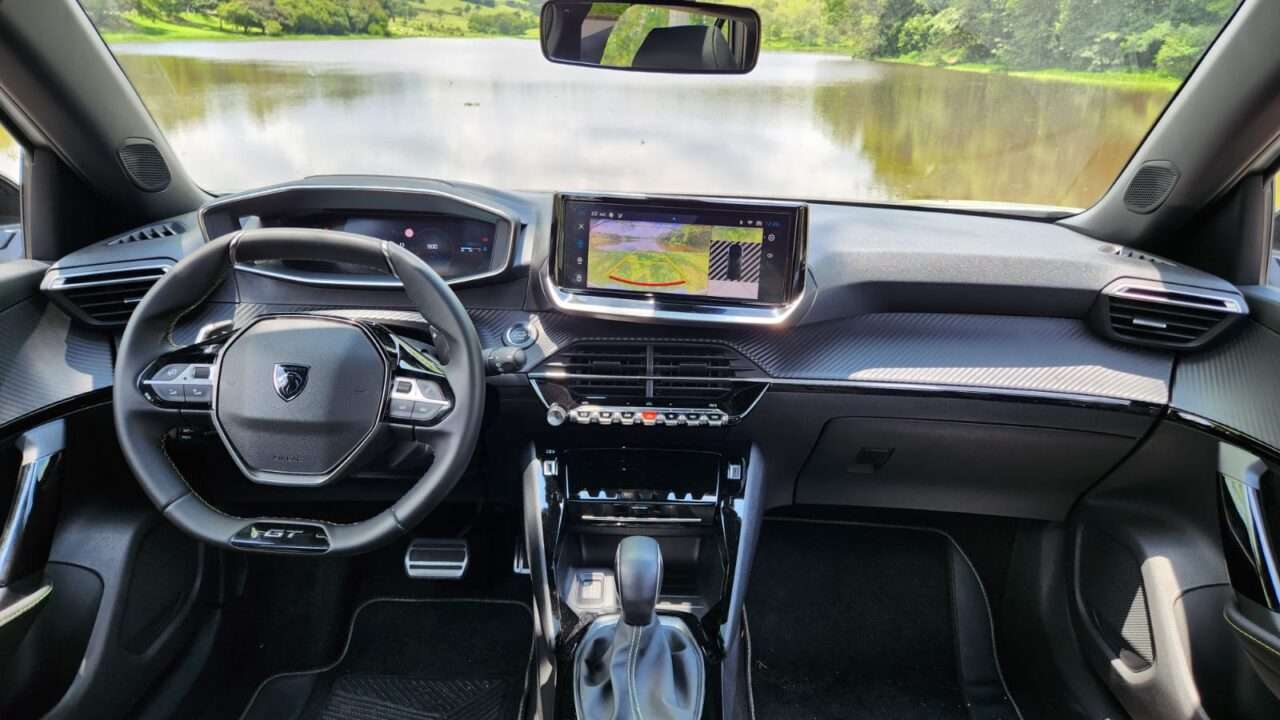 Nova geracao do Peugeot 2008 prioriza tecnologia e conectividade Sergio Dias 9