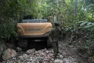 Operação prende 7 por garimpo ilegal e destrói maquinário na Terra Indígena Sararé em Mato Grosso