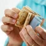 Salário mínimo com reajuste limitado e mudanças no BPC