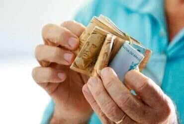 Salário mínimo com reajuste limitado e mudanças no BPC