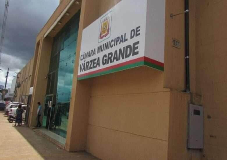 Mato Grosso: aumento de 80% no salário de vereadores de Várzea Grande causa revolta