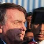 Brasília (DF) 18/05/2023 Ex-presidente, Jair Bolsonaro, na saída do Senado federal após visitar seu filho e senador, Flávio Bolsonaro. Foto Lula Marques/ Agência Brasil.