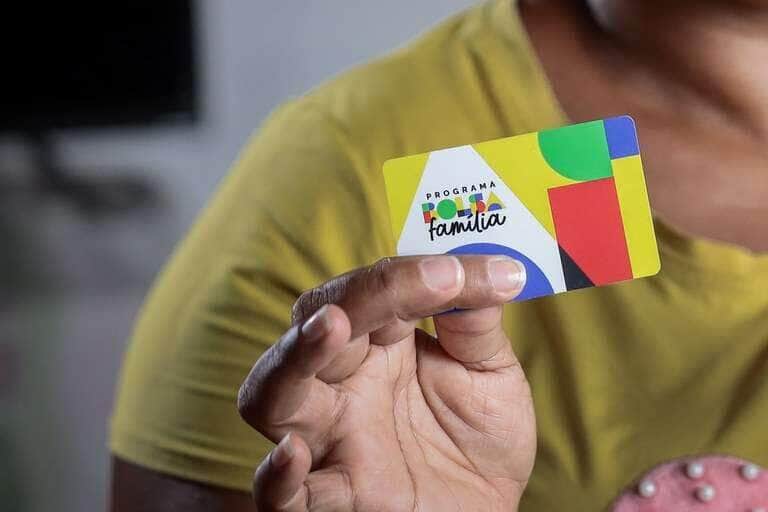 Governo propõe ao STF medida para proteger beneficiários do Bolsa Família no contexto das apostas virtuais -