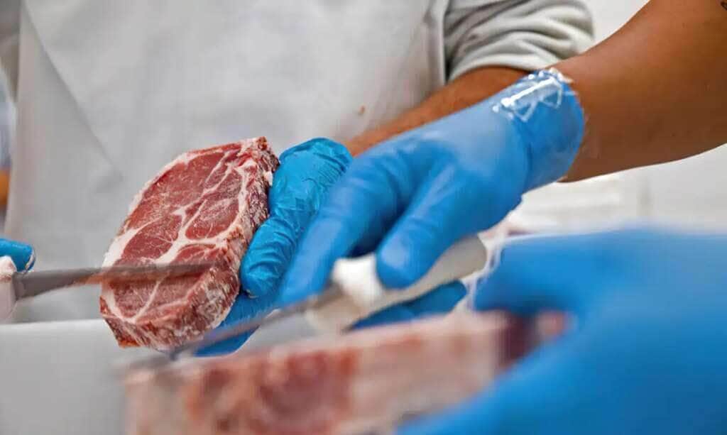 Mato Grosso amplia exportações de carne no semestre, com destaque para a bovina 85 Mais 38 frigoríficos brasileiros já podem exportar carnes à China. Foto: Mapa/iStock