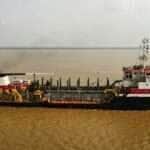 Obras de dragagem nos rios Amazonas e Solimões avançam para garantir passagem segura -