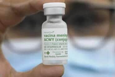 vacinação contra meningite