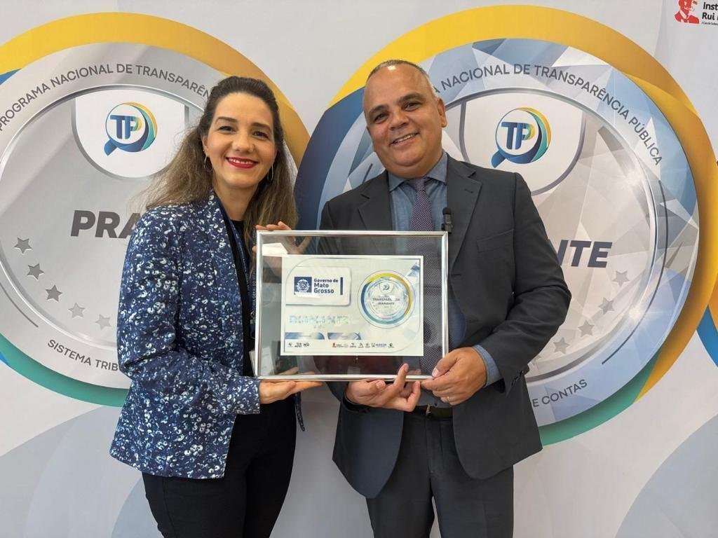 Equipe celebra conquista do Selo Diamante