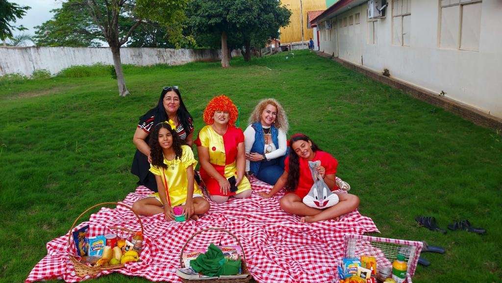 Evento do Piquenique Literário na Escola Estadual Barão de Melgaço