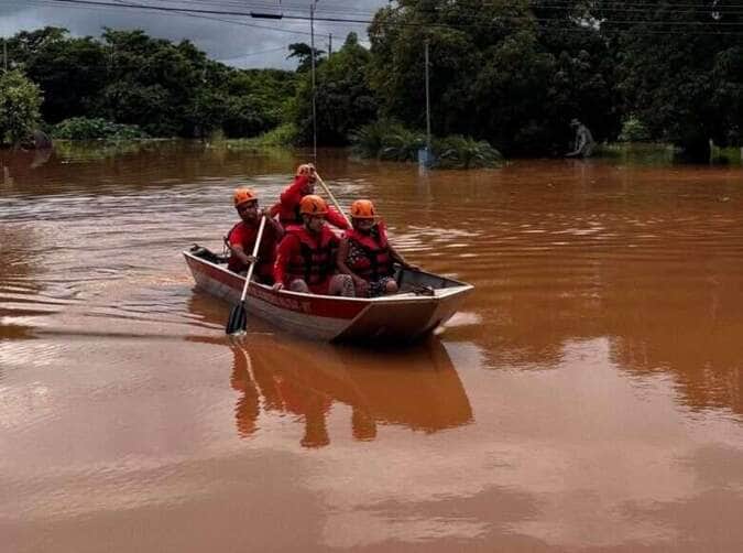 Corpo de Bombeiros de Mato Grosso reforça medidas de segurança durante o período chuvoso
