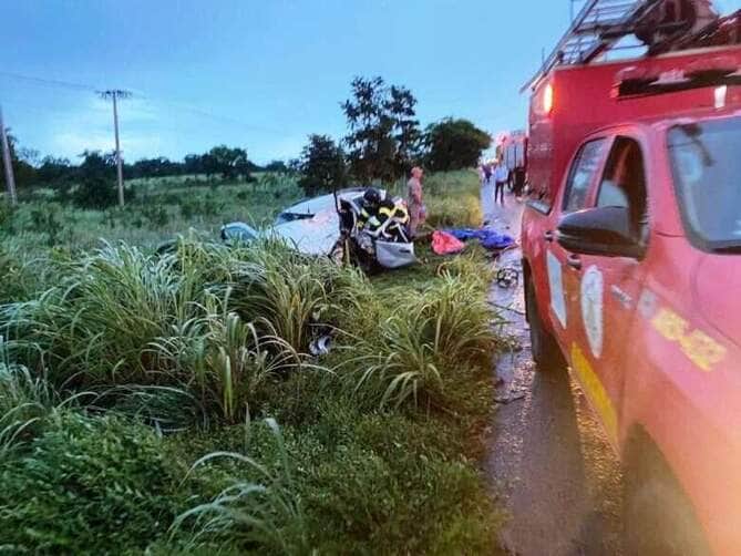 Bombeiros retiram vítima presa às ferragens após acidente na BR-070 em Mato Grosso