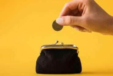 Na prática, como juntar 10 mil reais em um ano?