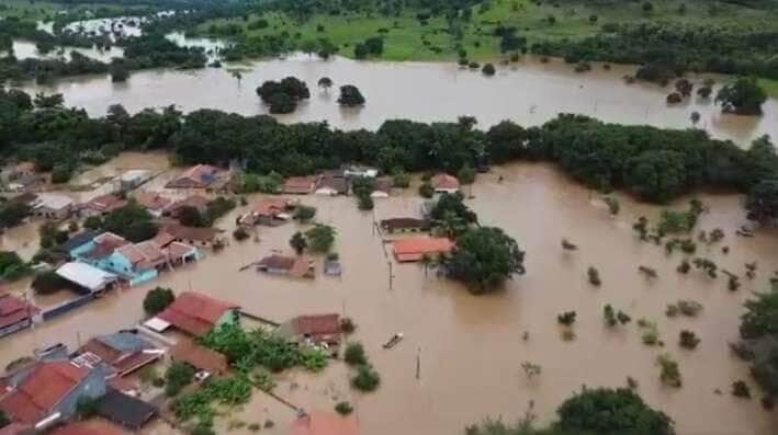 Mato Grosso garante reconstrução após chuvas devastadoras em Rio Branco e Salto do Céu