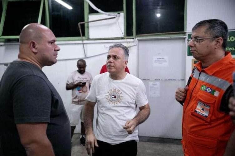 Forte chuva alaga antigo pronto-socorro de Cuiabá e acende alerta para infraestrutura da cidade