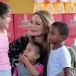 Governo de Mato Grosso entrega mais de 100 mil cestas e garante bônus para famílias carentes